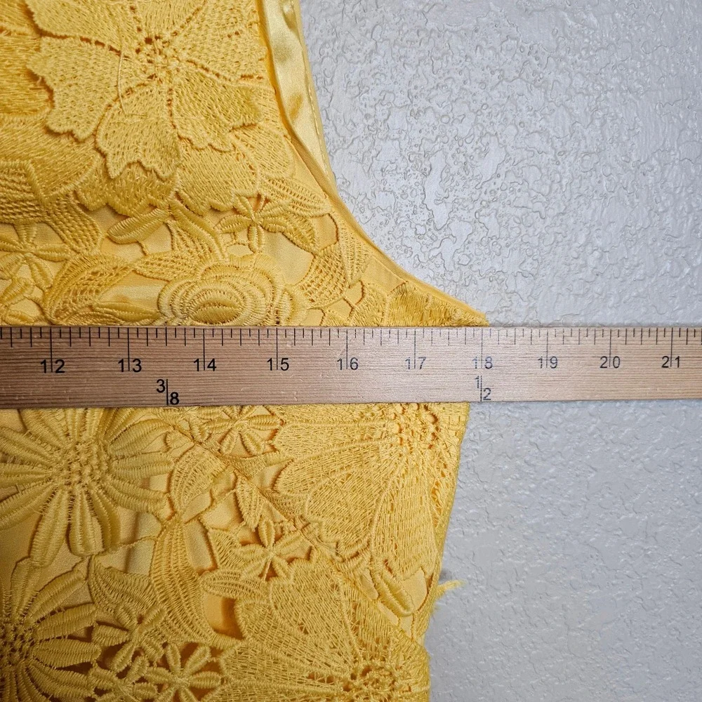 White House Black Market Yellow Floral Giupure 3D‎ Lace Sheath Dress Size 6 - Picture 8 of 10